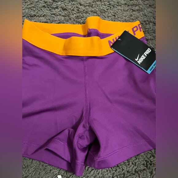 Nike Pants - Nwt Nike PRo shorts